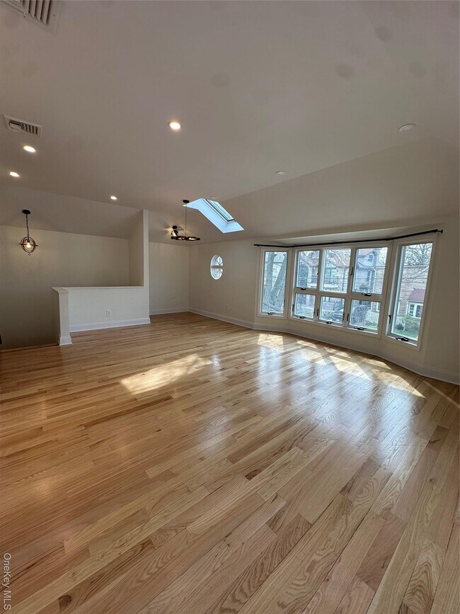 Foto del edificio - 35-19 215th St