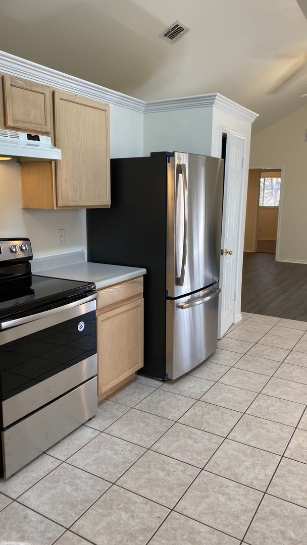 Foto del edificio - CUTE 3 BEDROOM IN SPRING CREEK FOREST*NEIS...