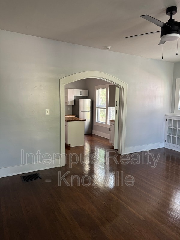 Building Photo - 2428 Linden Ave