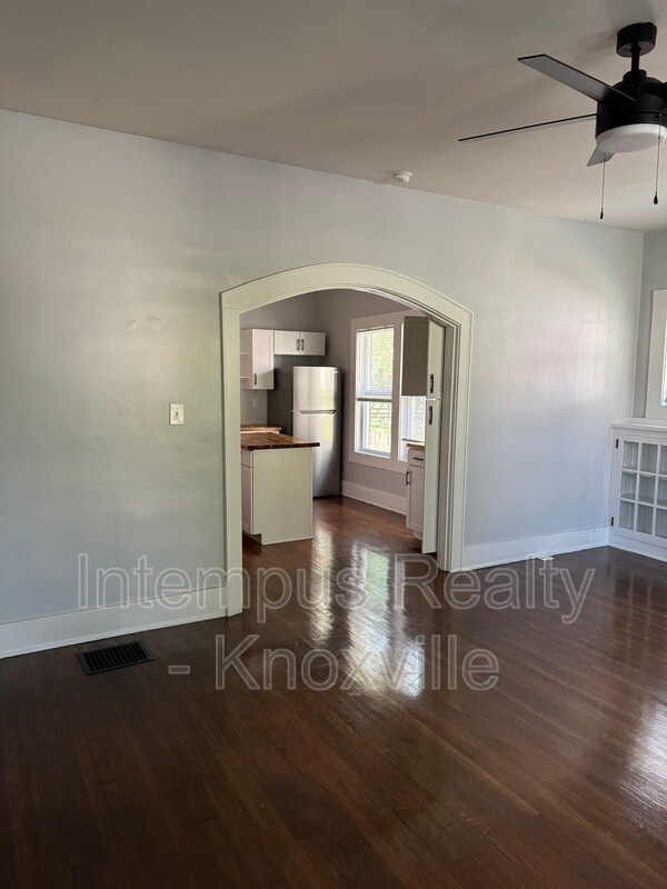 Foto del edificio - 2428 Linden Ave