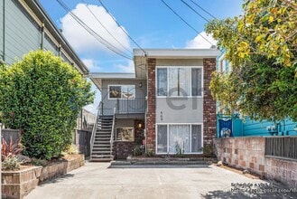 Building Photo - 669 33rd St