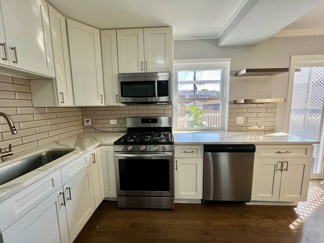 Foto del edificio - 7211 W Balmoral Ave