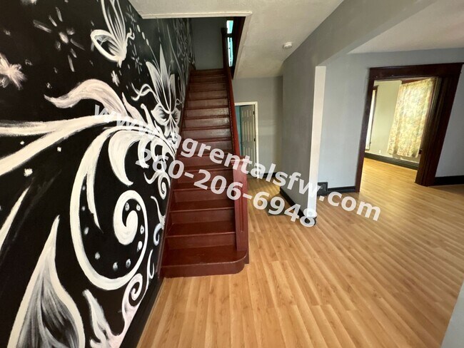 Foto del edificio - 116 E Pontiac St