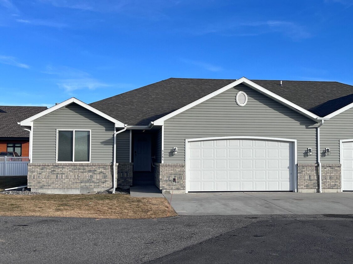 Foto principal - Gorgeous West End 4 bed Home!