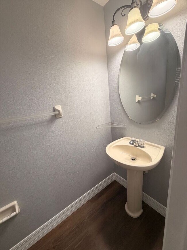 Foto del edificio - 4BR/2.5BA Home in Hunters Creek – Palma Vista Community – Available Now!