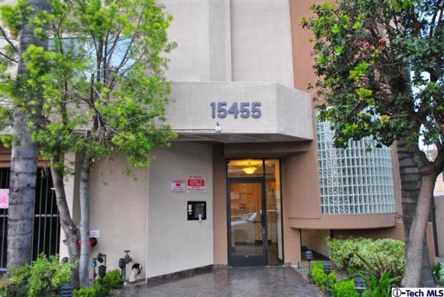 Foto del edificio - 15455 Sherman Way