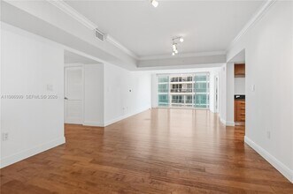 Building Photo - 1800 N Bayshore Dr