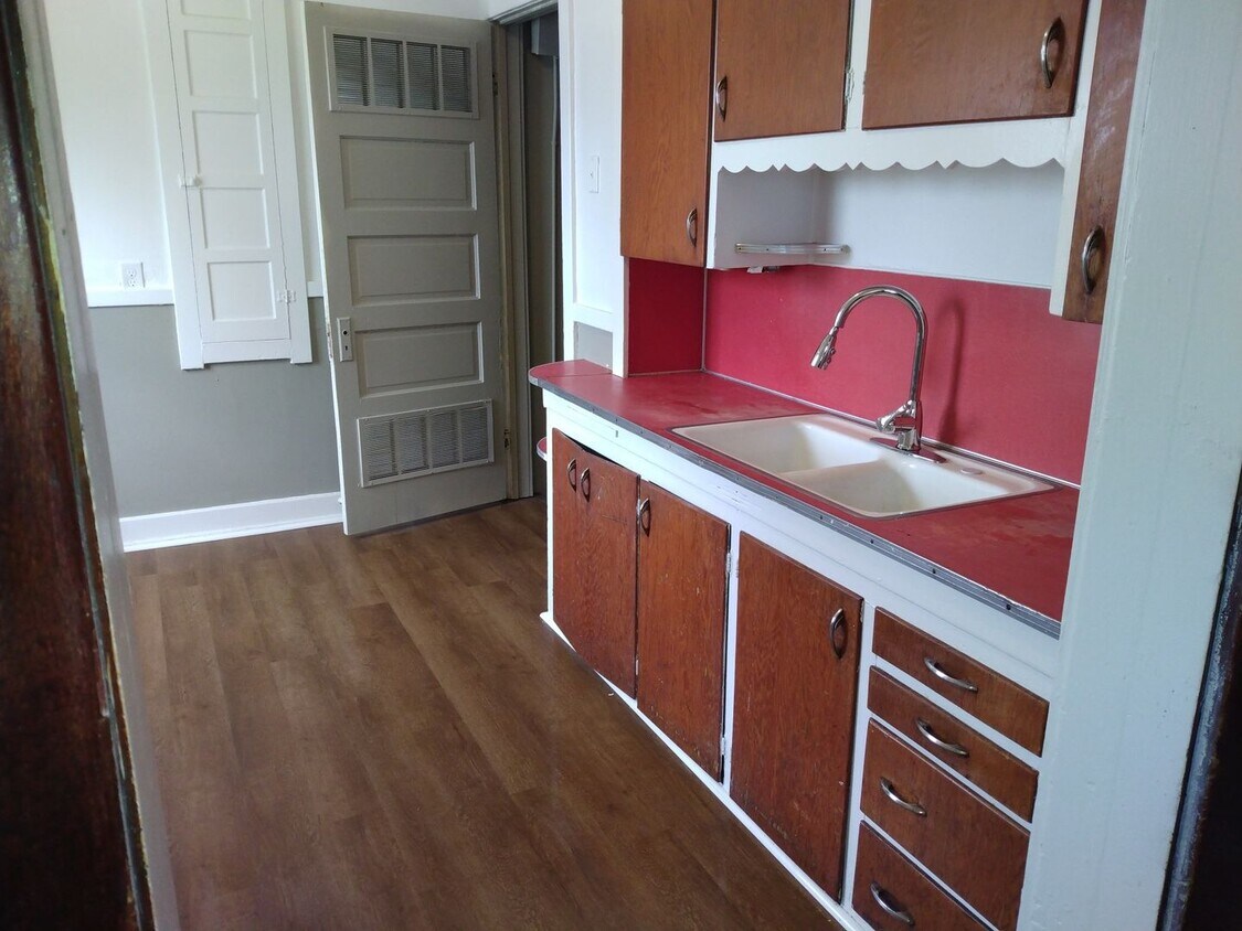 Primary Photo - 3BR/1BA