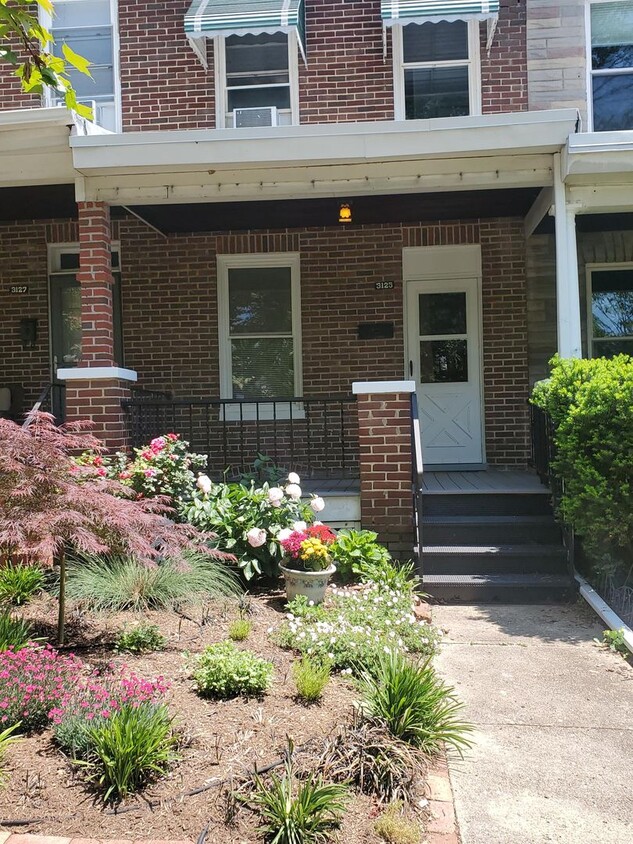 Charming 2 BR/1BA townhome in historic Hampden - Charming 2 BR/1BA townhome in historic Hampden
