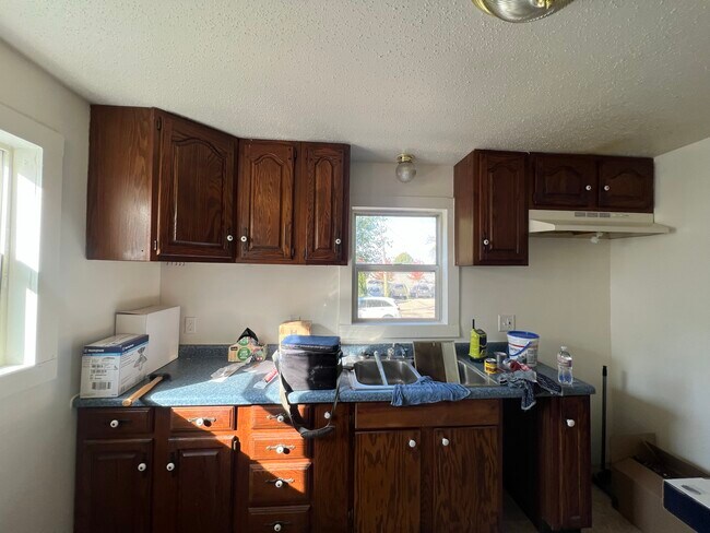 Foto del edificio - 1213 N Gillett St