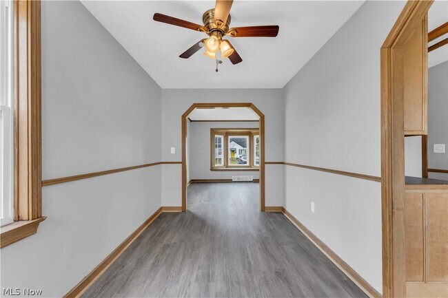 Building Photo - 25500 Briardale Ave