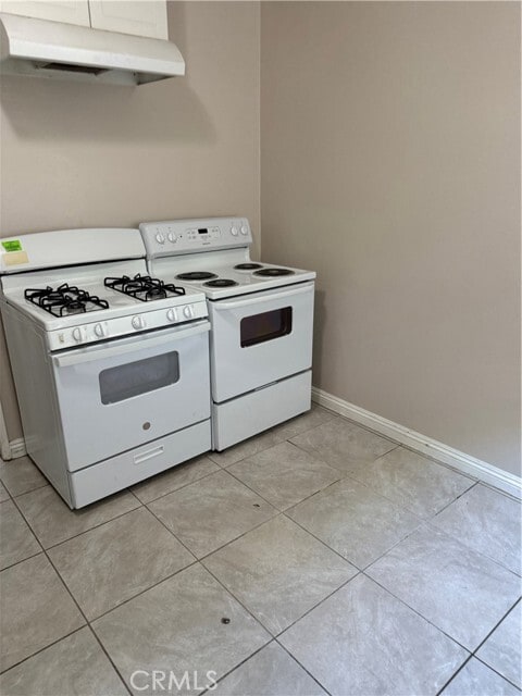Foto del edificio - 4611 W 152nd St