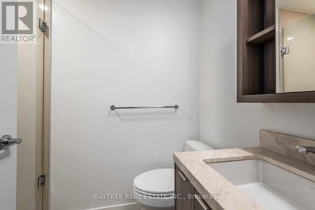 Building Photo - 115 Blue Jays Way