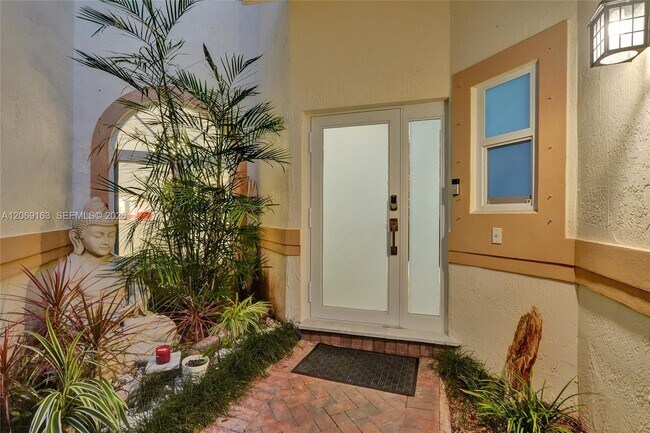 Foto del edificio - 644 W Palm Aire Dr