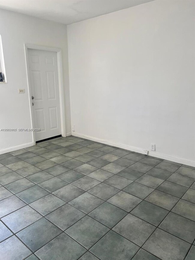 Foto del edificio - 12605 NE 13th Ave