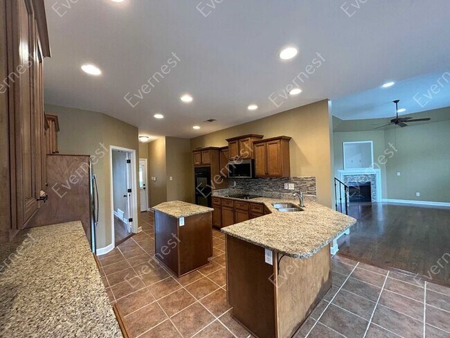 Building Photo - 4886 Fox Springs Dr