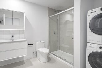 Building Photo - 4988 Pl. de la Savane