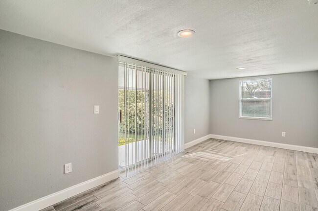 Foto del edificio - 3219 40th St N