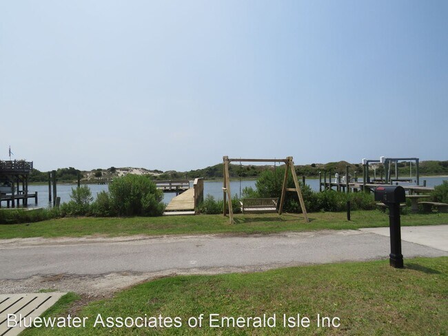 Foto del edificio - 2 br, 1 bath House - 147 Waterway Drive