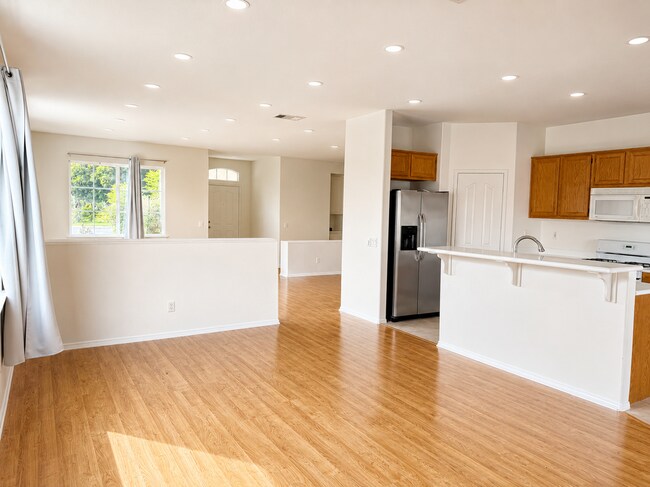 Foto del edificio - 13900 Nelliebell Dr
