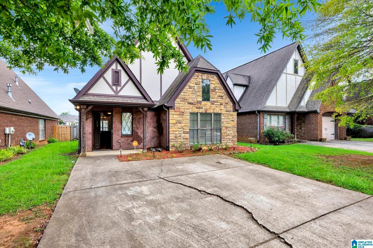 Foto principal - 6116 Cathwick Dr