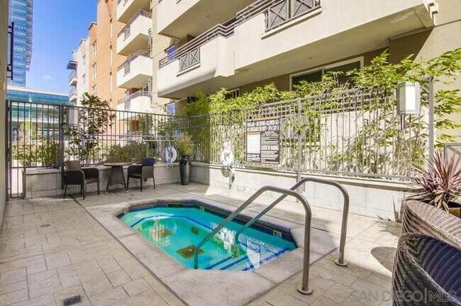 Foto del edificio - 525-511 Eleventh Ave