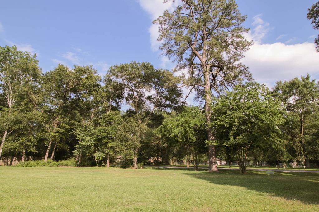 1 acre of land - 1922 Willow Wisp Ln