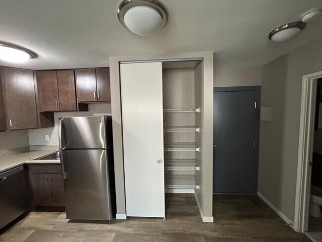 Foto del edificio - 410 6th St SE