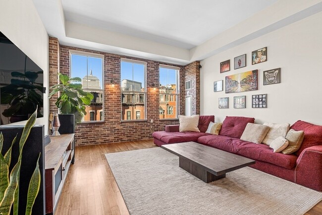Building Photo - 505 Tremont St