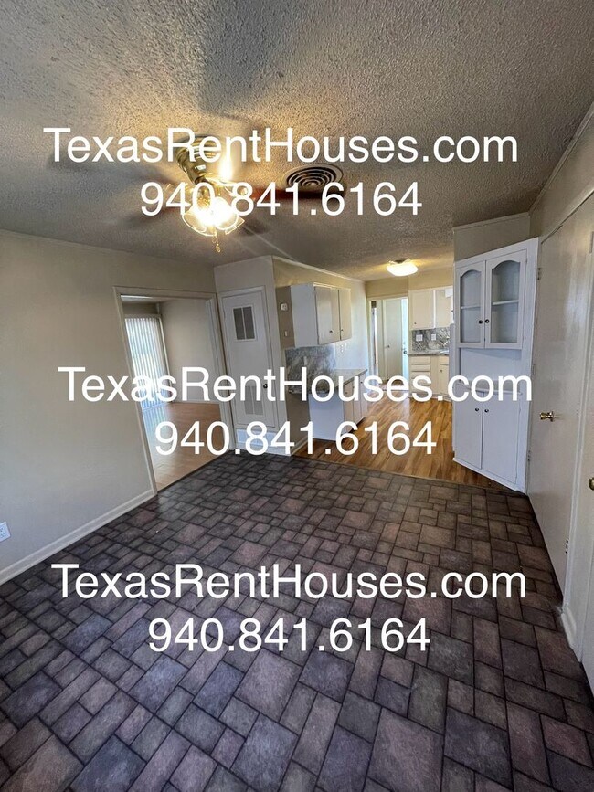 Foto del edificio - Amazing Neighborhood! Walking Distance to Fain School!