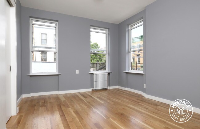 Building Photo - 818 Woodward Ave