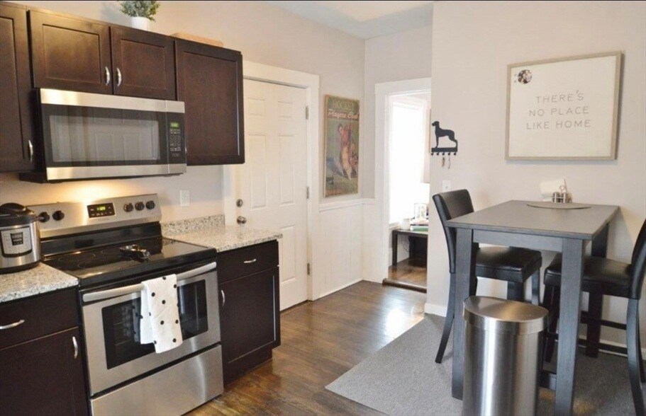 Primary Photo - 3 Hudson Pl