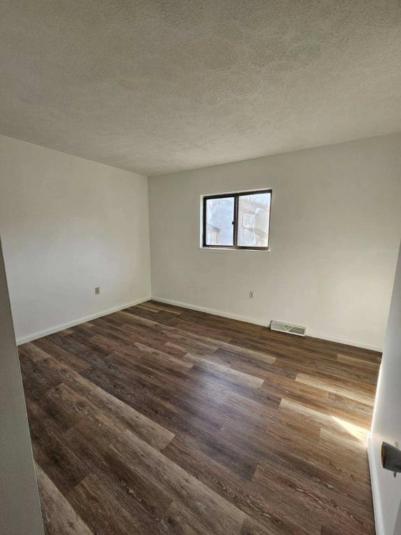 Building Photo - 190 Sugar Maple Cir