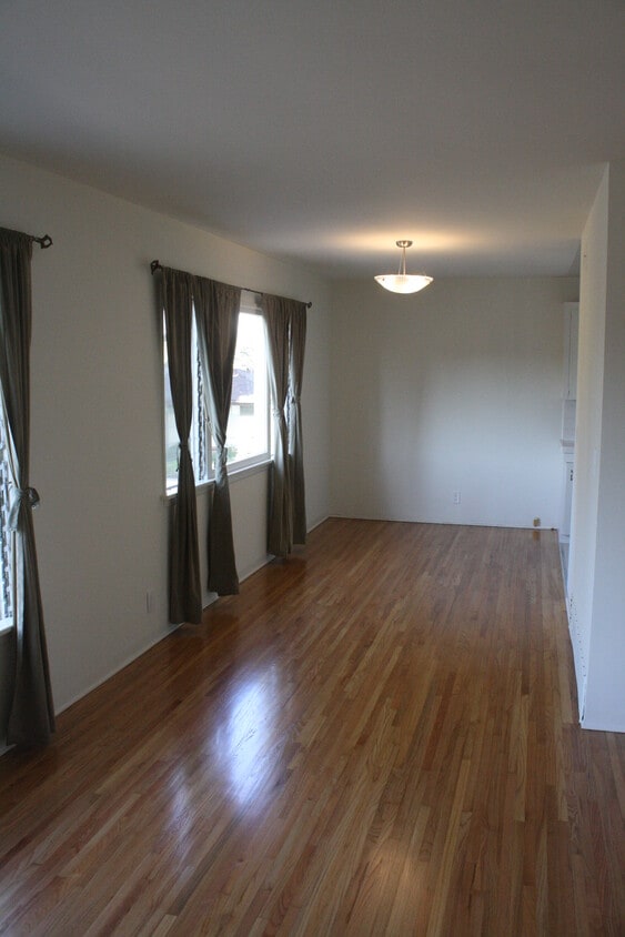 Building Photo - 2608 22nd St