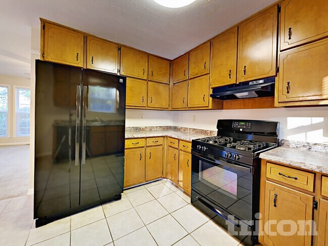 Foto del edificio - 4680 Woodglen Ct