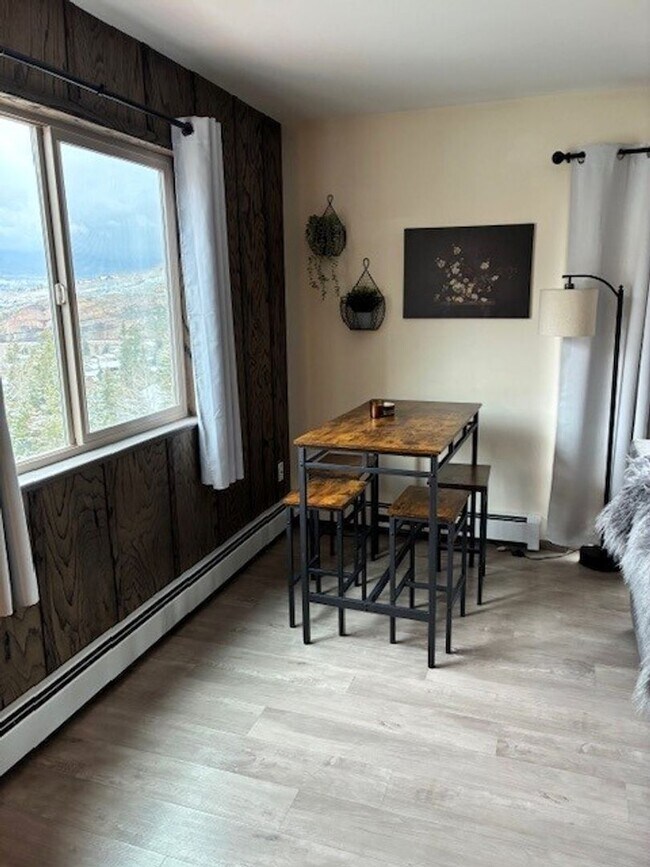 Building Photo - Long Term Rental- Original Dillon Valley E301