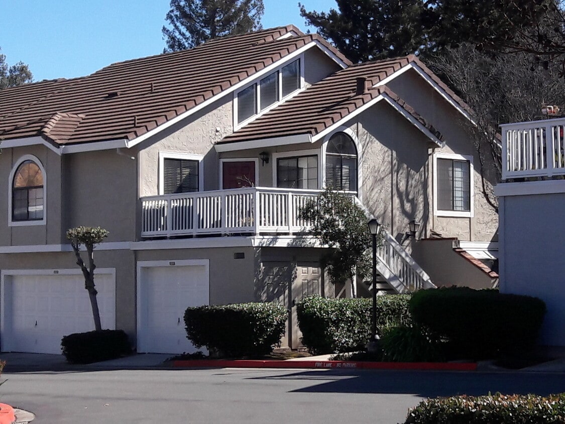 Primary Photo - 2528 Yerba Hills Ct