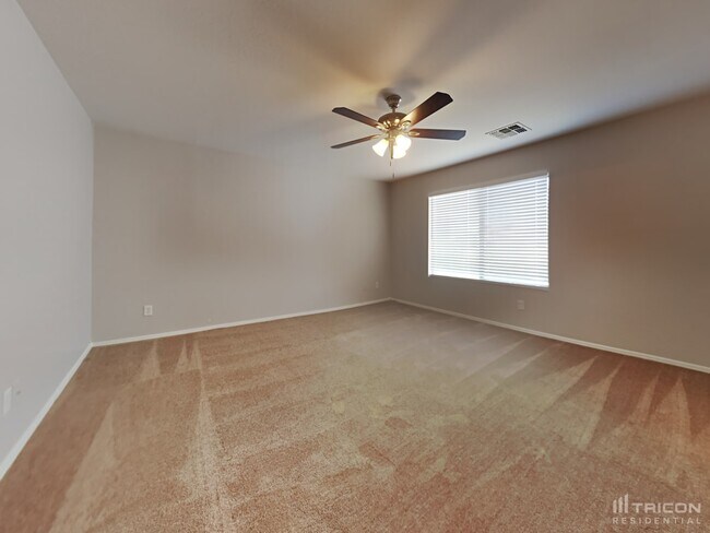 Building Photo - 12927 W Port Royale Ln