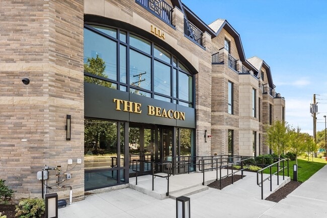 Foto del edificio - 1114 Beacon St
