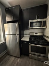Building Photo - 662 Avenue A