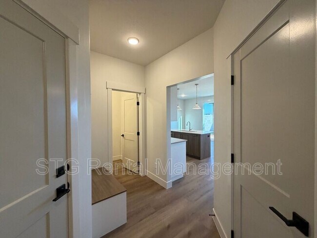 Building Photo - 602 Hemsworth Ln