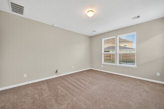 Building Photo - 25403 King Reyes St