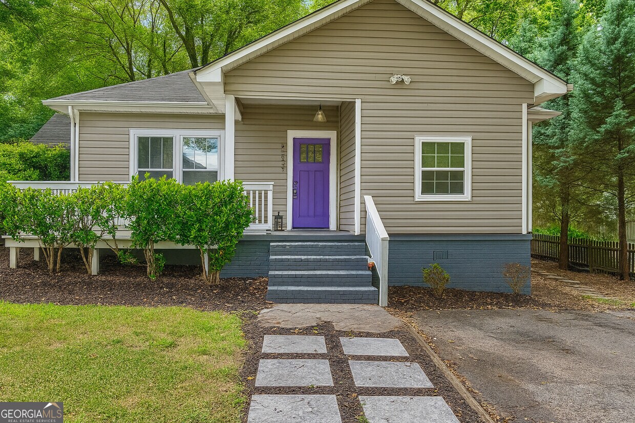 Foto principal - 2134 Main St NW