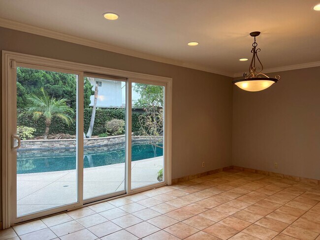 Foto del edificio - Wonderful 3 Bed 2 Bath House in Los Alamitos!