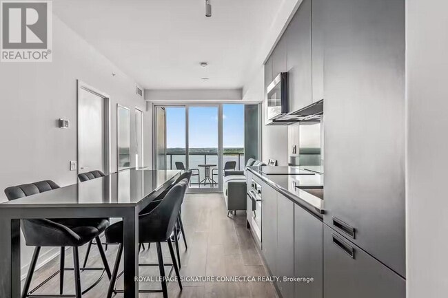 Building Photo - 39 Mary St