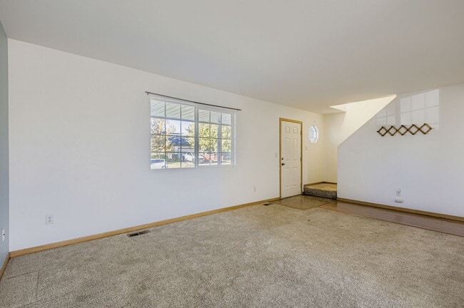 Building Photo - 4154 La Junta Dr