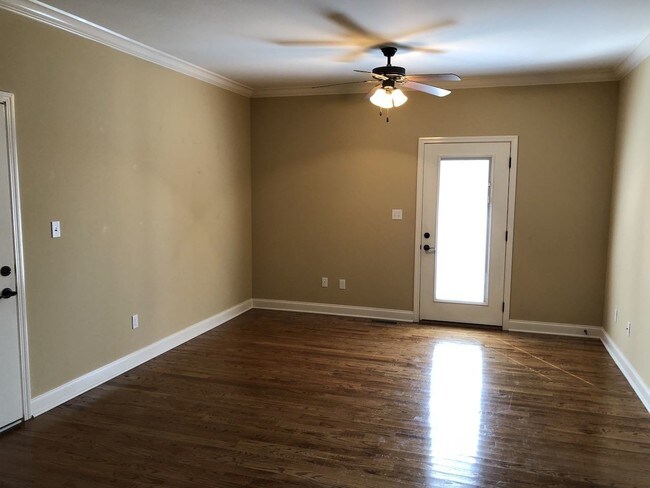 Building Photo - 3560 Wheatstone Ave