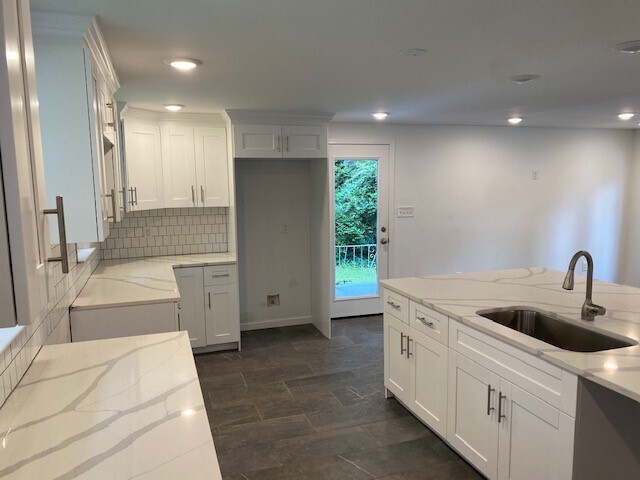 Foto del edificio - 2522 Warwick Cir NE