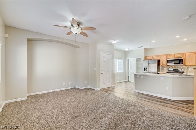 Building Photo - 8749 Horizon Wind Ave