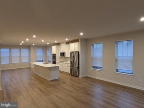 Building Photo - 610 Percy Pl